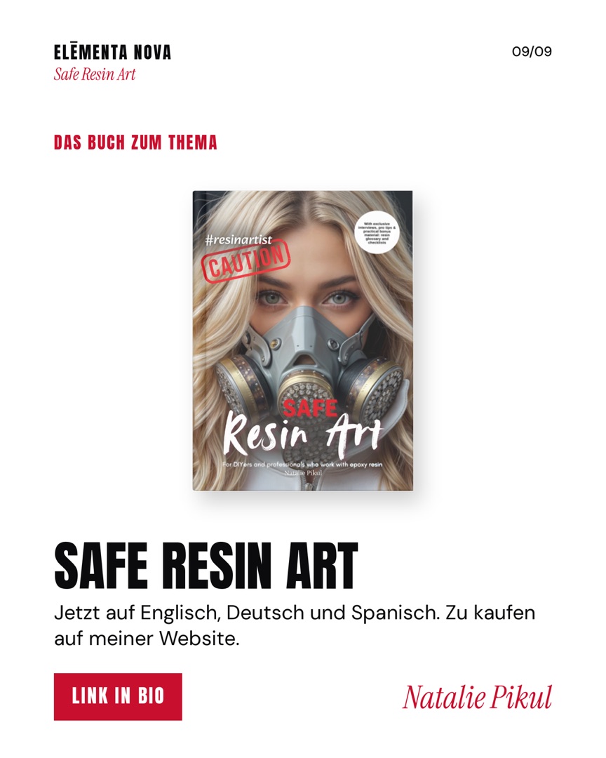 Weiße Folie „Das Buch zum Thema“ mit dem Buchcover von Safe Resin Art von Natalie Pikul, eine Frau mit Atemschutzmaske, und dem Hinweis, dass das Buch auf Englisch, Deutsch und Spanisch erhältlich ist.