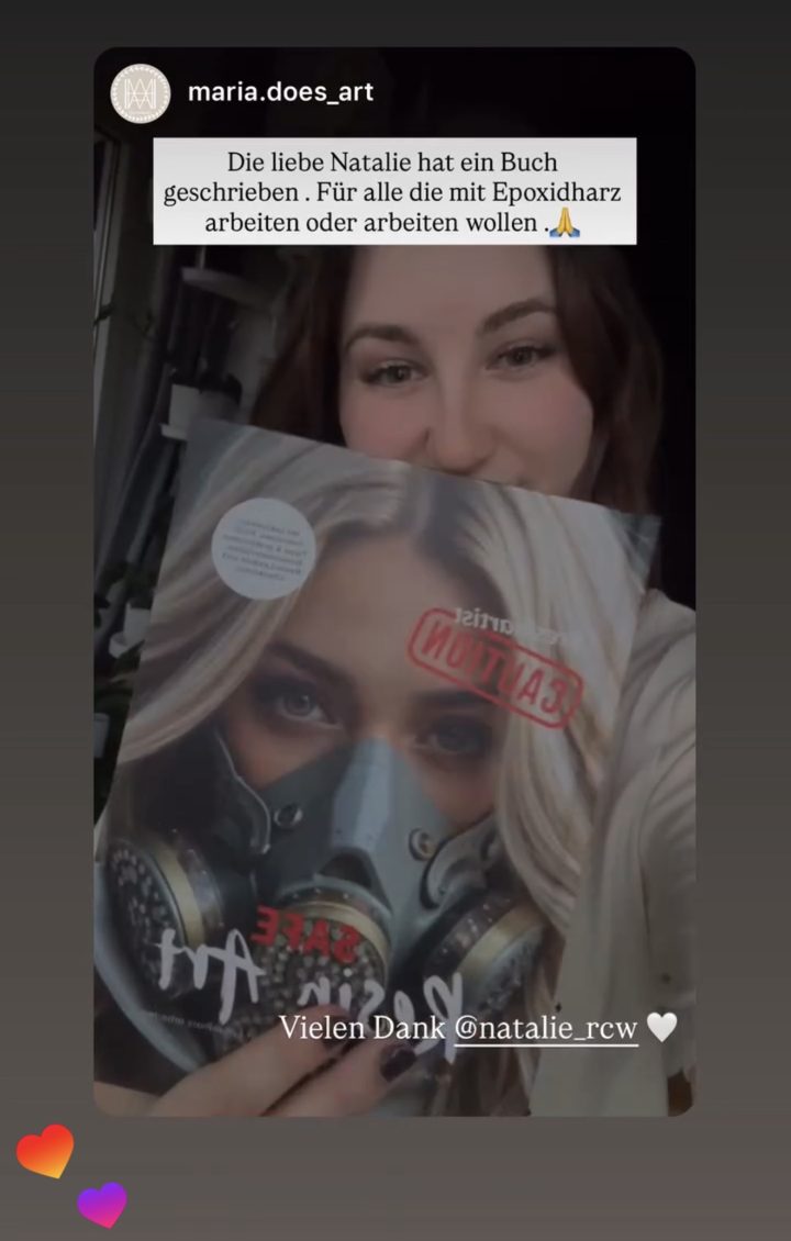 Screenshot: Leserstimme von @maria.does_art: Die liebe Natalie hat ein Buch geschrieben . Für alle die mit Epoxidharz arbeiten oder arbeiten wollen .